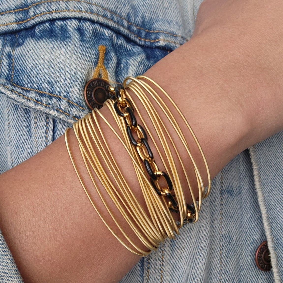 Lifestyle large black enamel chain bracelet and gold DIA bracelets
